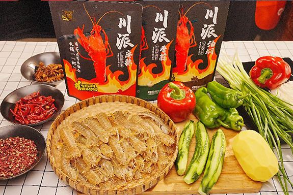 金宮，金宮雞精，金宮味精，金宮火鍋底料，金宮香腸臘肉調料，金宮小龍蝦調料，金宮魚調料，金宮調料定制，金宮調味品定制